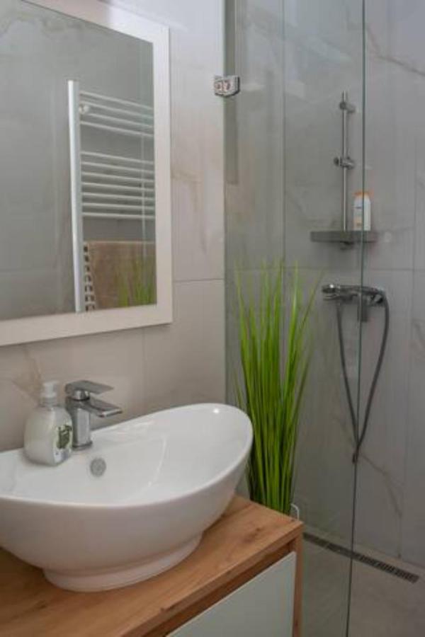Elegant Stylish Modern Downtown Home Next 2 Danube Budapest Kültér fotó